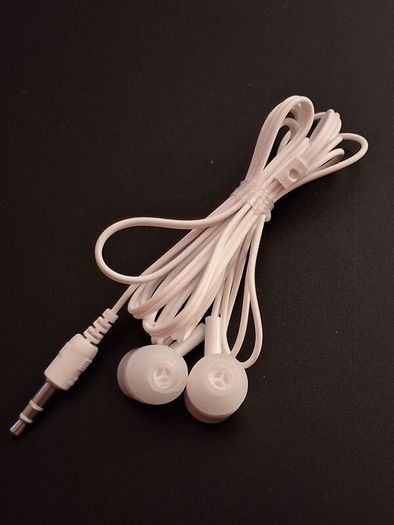 Buy 2 Get 1 Free!! - Only 1 Each!! - Brand New Wired Earphones