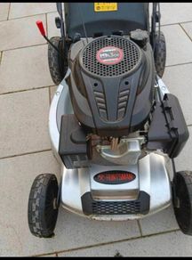 Huntsman self drive lawnmower with honda engine and aluminium body in excellent working condition