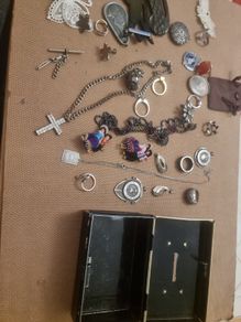 Collection of vintage jewellery