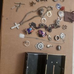 Collection of vintage jewellery