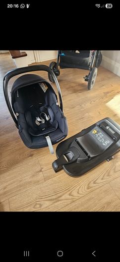 isofix base and maxi cosi infant seat