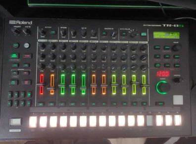 Roland TR-8S Rhythm Performer drum machine