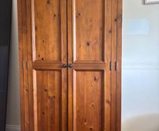 Solid Oak Wardrobe & Chest of Drawers