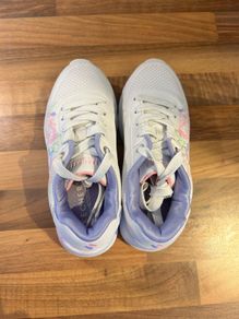 kids sketcher trainers