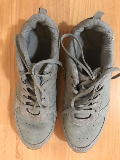 Runners size 6