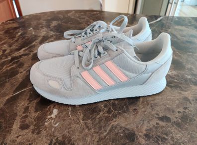 Adidas shoes UK 9.5