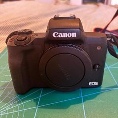 Canon EOS M50 mirrorless camera body