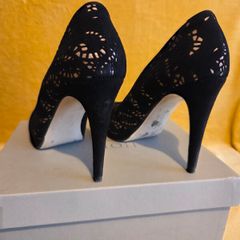 Beautiful Black Gold heels by Hobbs London, size 7