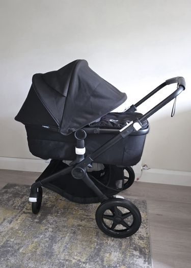 EXTREMELLY GOOD condition Bugaboo Fox 3 with Free car seat adapters