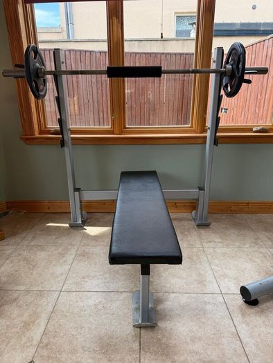 Weight Bench + Bar & Plates  62.5KG Total