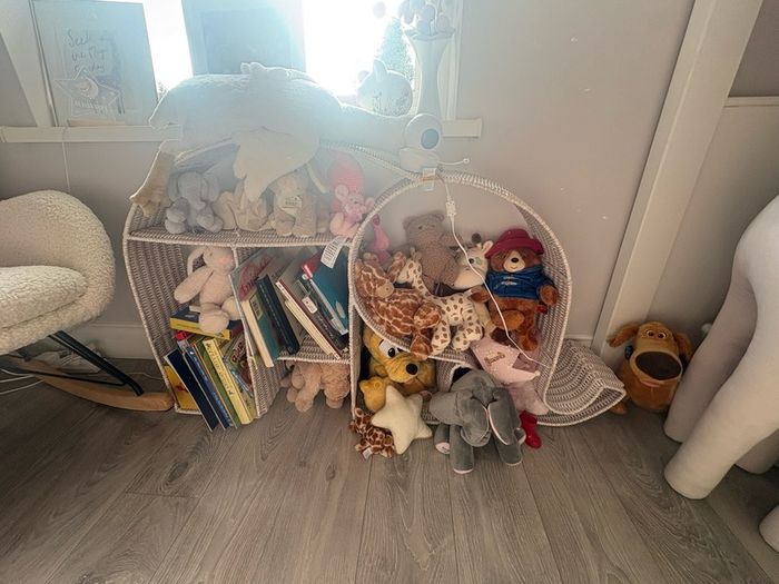 Elephant bookcase for nursery