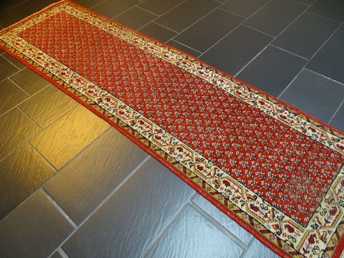 Superb P.ersian Sarough Rug 2.75m x 0.8m (H)