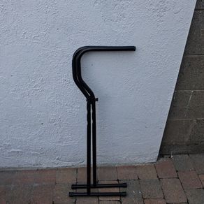 Simple Black Keyboard Stand