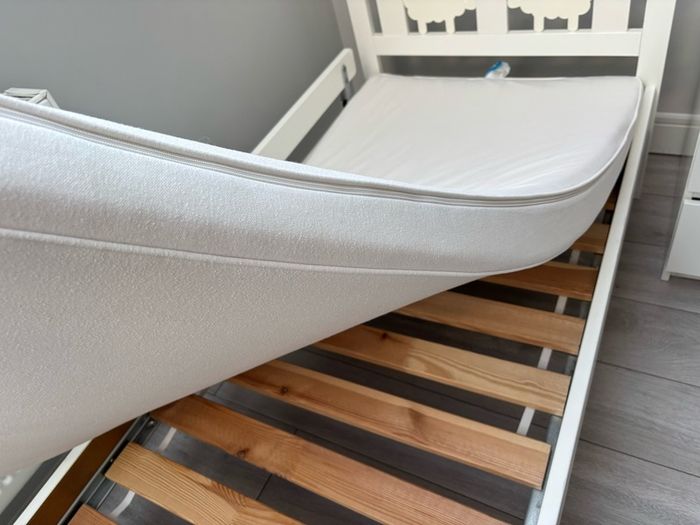 Kids bed