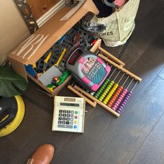 toys