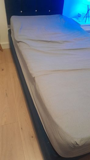 Single bed with mattress