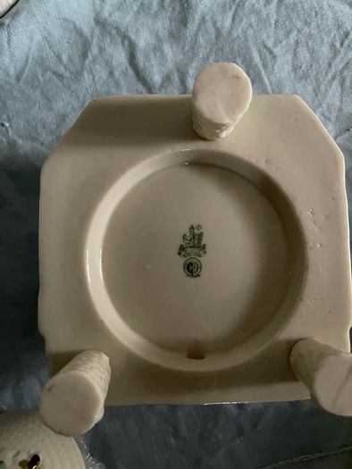 Beleek honey pot