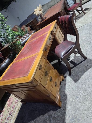 large partners desk+Calligaris chair
