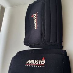 Musto Knee pads - like new
