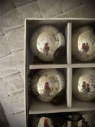Bnib The White Company Set Of 12 Mercy Baubles