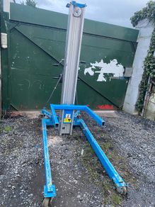 Genie SLA15 lift