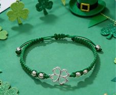 Beautiful St. Patrick's Clover Bracelet