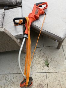 Black & Decker high-performance corded electric strimmer