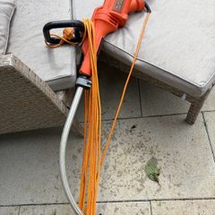 Black & Decker high-performance corded electric strimmer