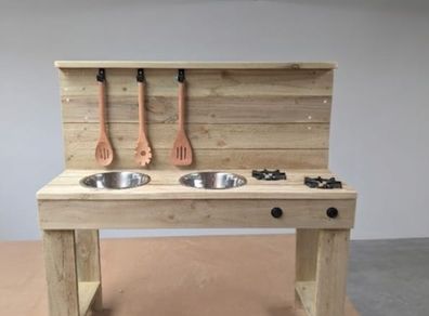 Children's Mud Kitchen