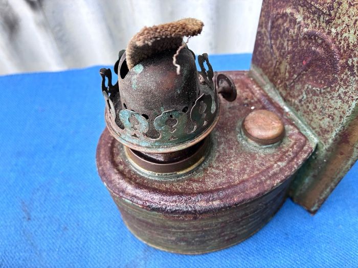 Antique wall lamp