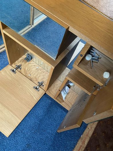 Bathroom vanity unit