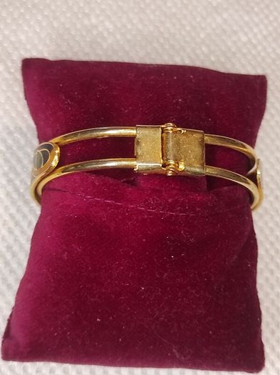 Vintage bangle
