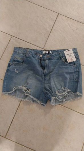 Bnwt size 16