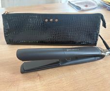 ghd Platinum+ Professional Styler (Black)