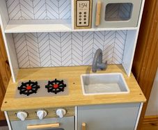 play kitchen
