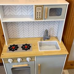 play kitchen
