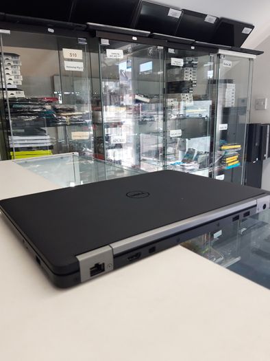 Dell Latitude E7250 12.5" Laptop  i7 , 5th Gen, 8GB RAM, 512GB SSD, Windows 10 Pro +office 2007 webcam +graphics 520 + touch screen