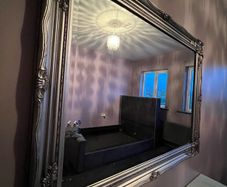 Elegant wall mirror & floating console table