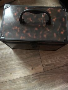Large jewellery box