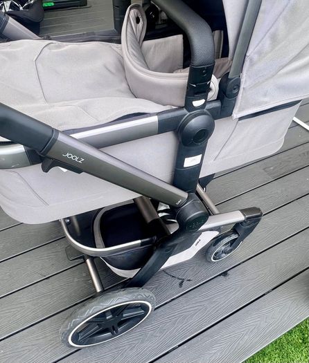Joolz Day+ Pram / Pushchair with Carrycot & Seat Unit with 10-Year Transferable Warranty