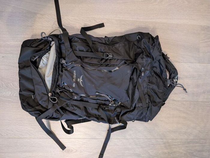 Osprey Kestrel 48 Hiking, Trekking Backpack. Black