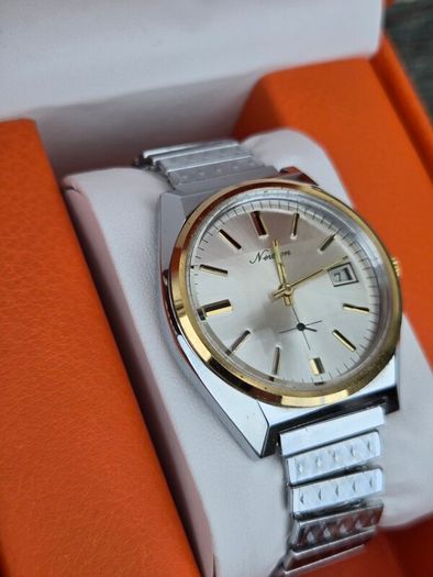 vintage Newton Watch