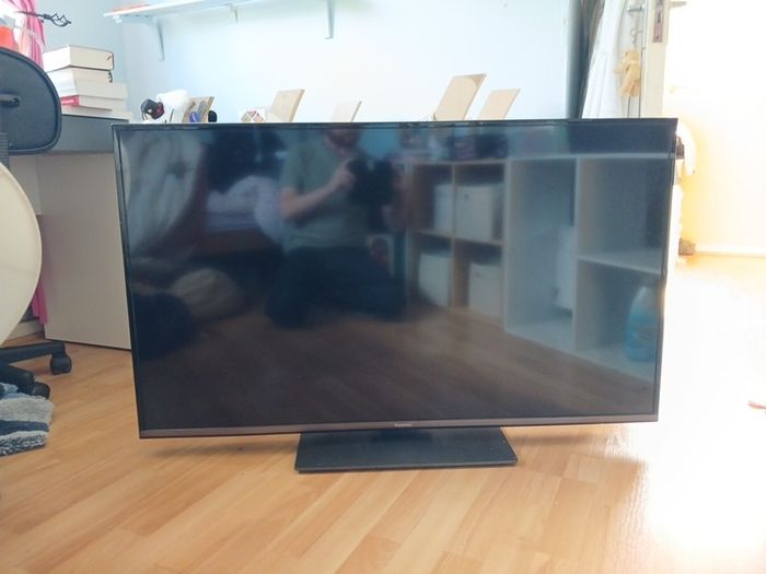 Panasonic 49 inch 4K HDR Smart LED TV