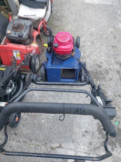 Selfdrive lawnmower for parts or repair