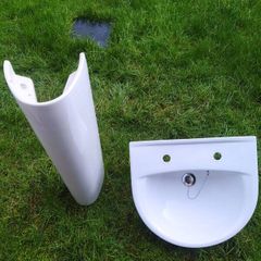 Basin, pedestal and waste basin