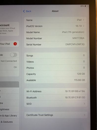 Apple i-Pad 7th Gen (128 GB)