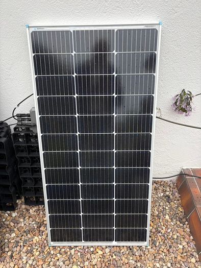 12 V Renogy Solar Panels