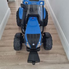 Peg Perego New Holland Battery Ride On