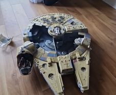 Star Wars Millennium Falcon