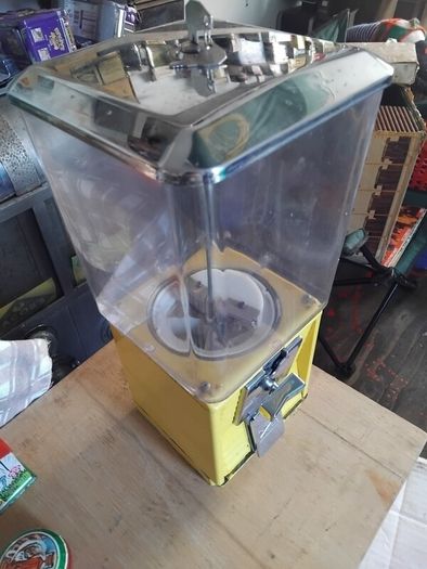 Gumball machine